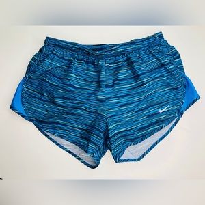 Nike Dri Fit Women’s Small Blue Wave Pattern